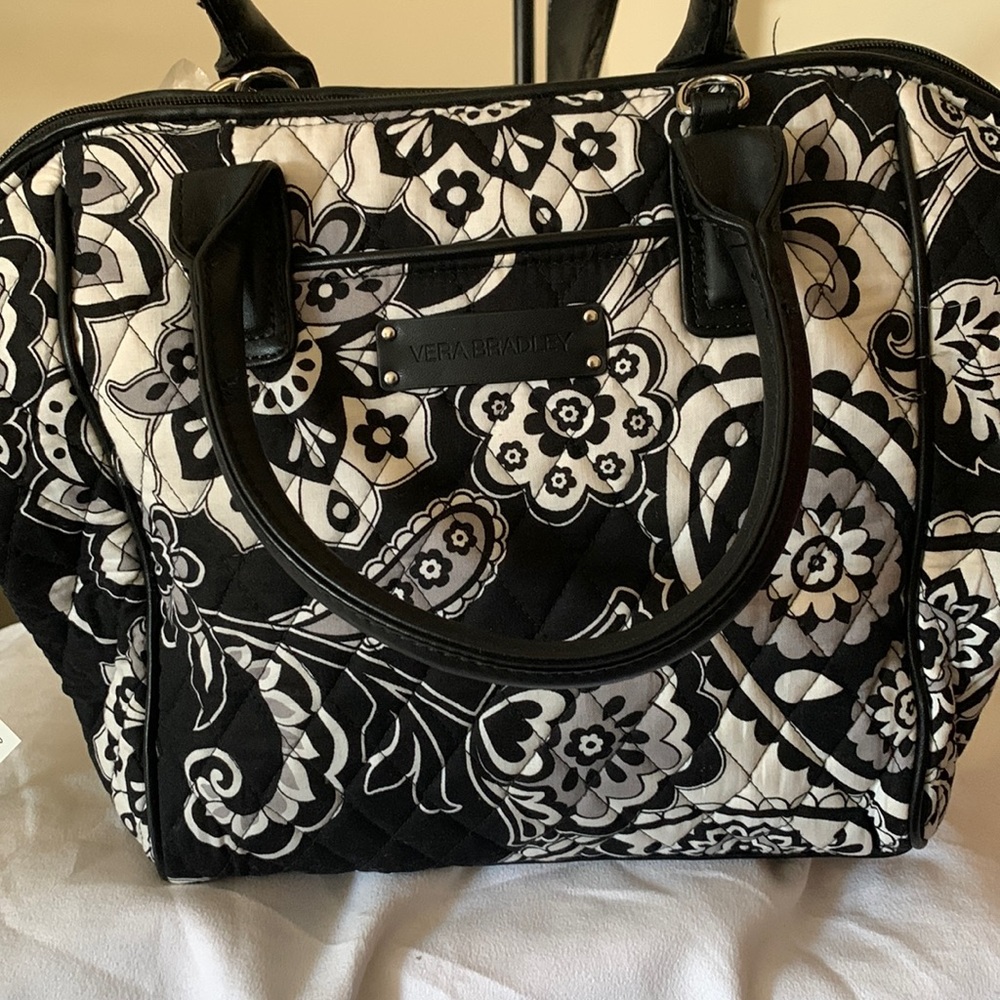 Vera Bradley handbag in midnight paisley pattern